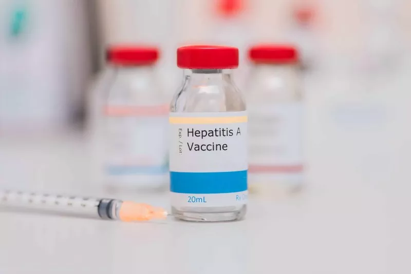 Kako izbrati med živim oslabljenim in inaktiviranim cepivom proti hepatitisu A?